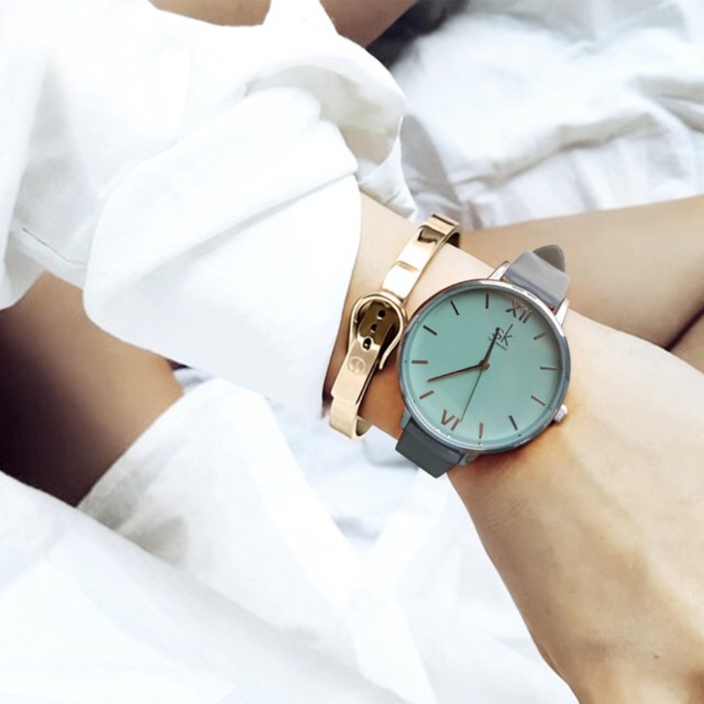 SK Shengke Leather Wristwatch